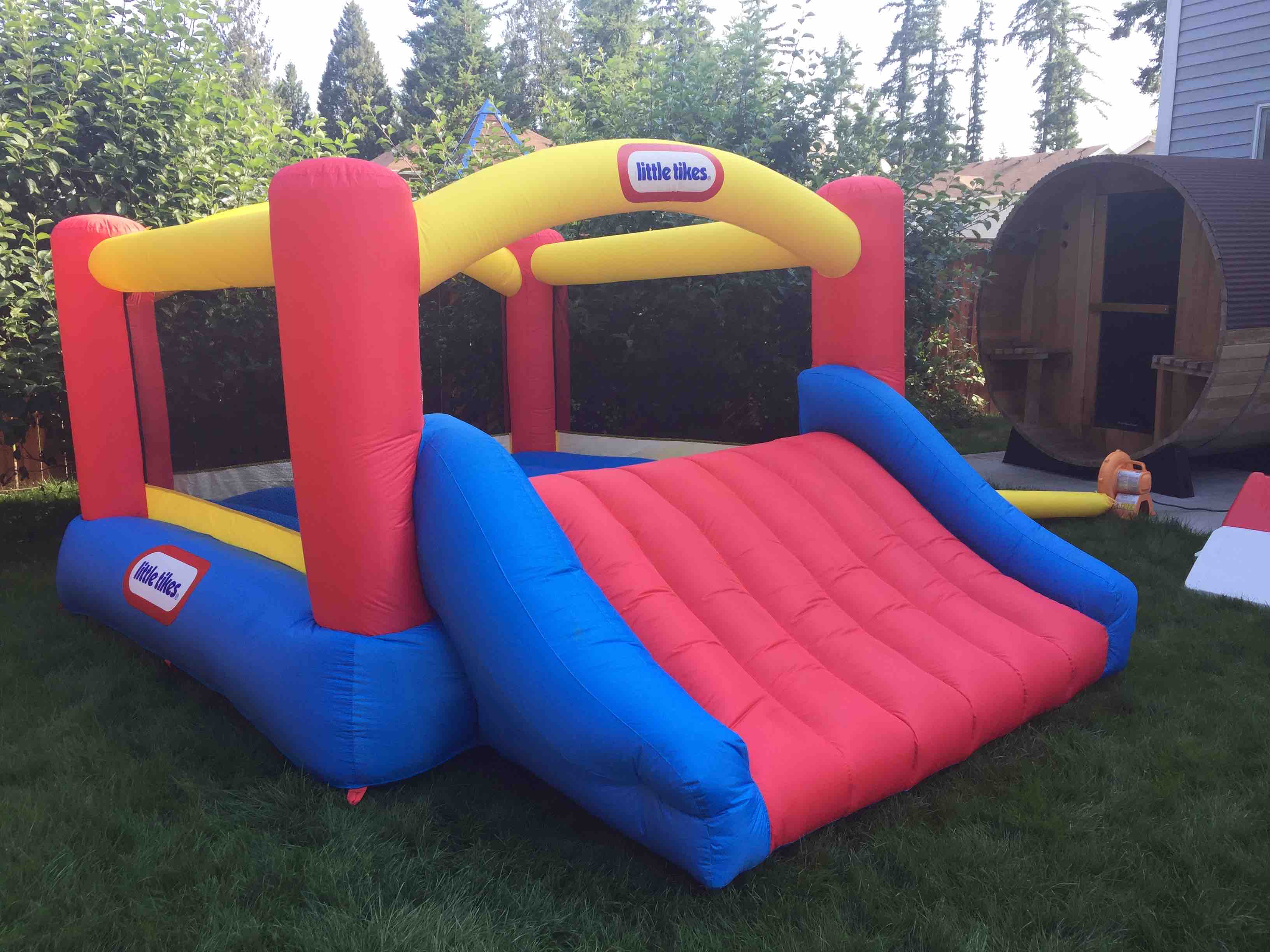 Little tikes bounce house
