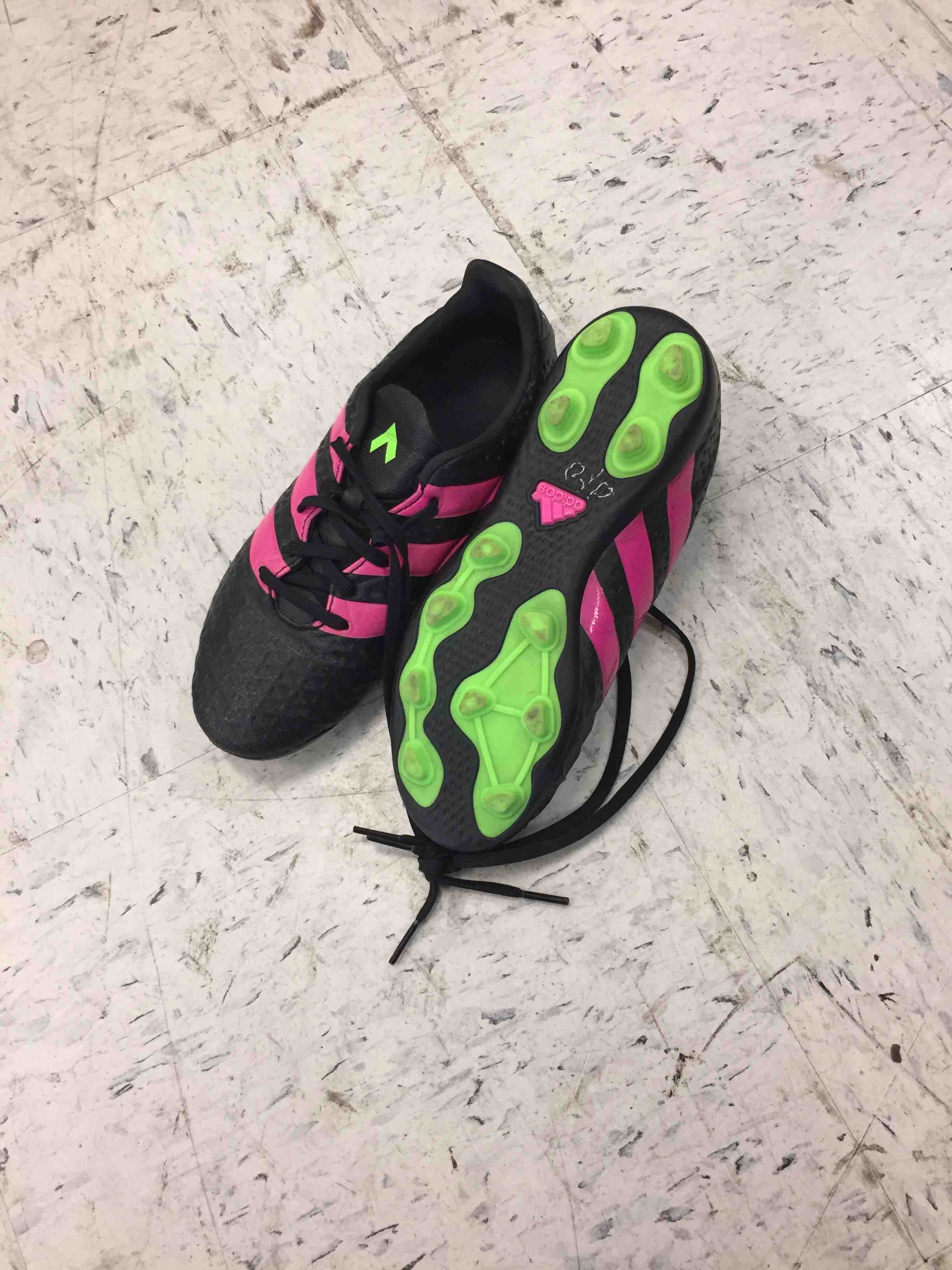 Adidas girls cleats size 4